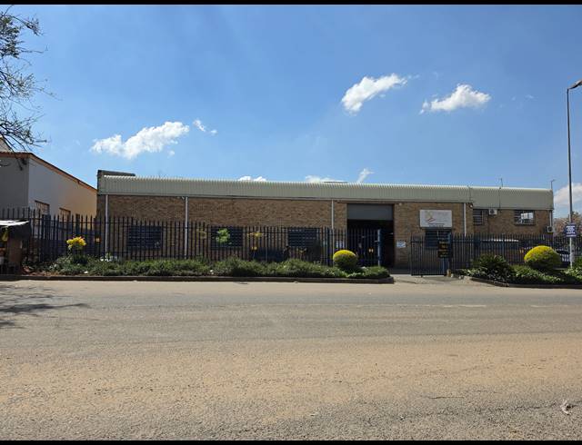 1,199M² FACTORY FOR SALE IN KYA SANDS